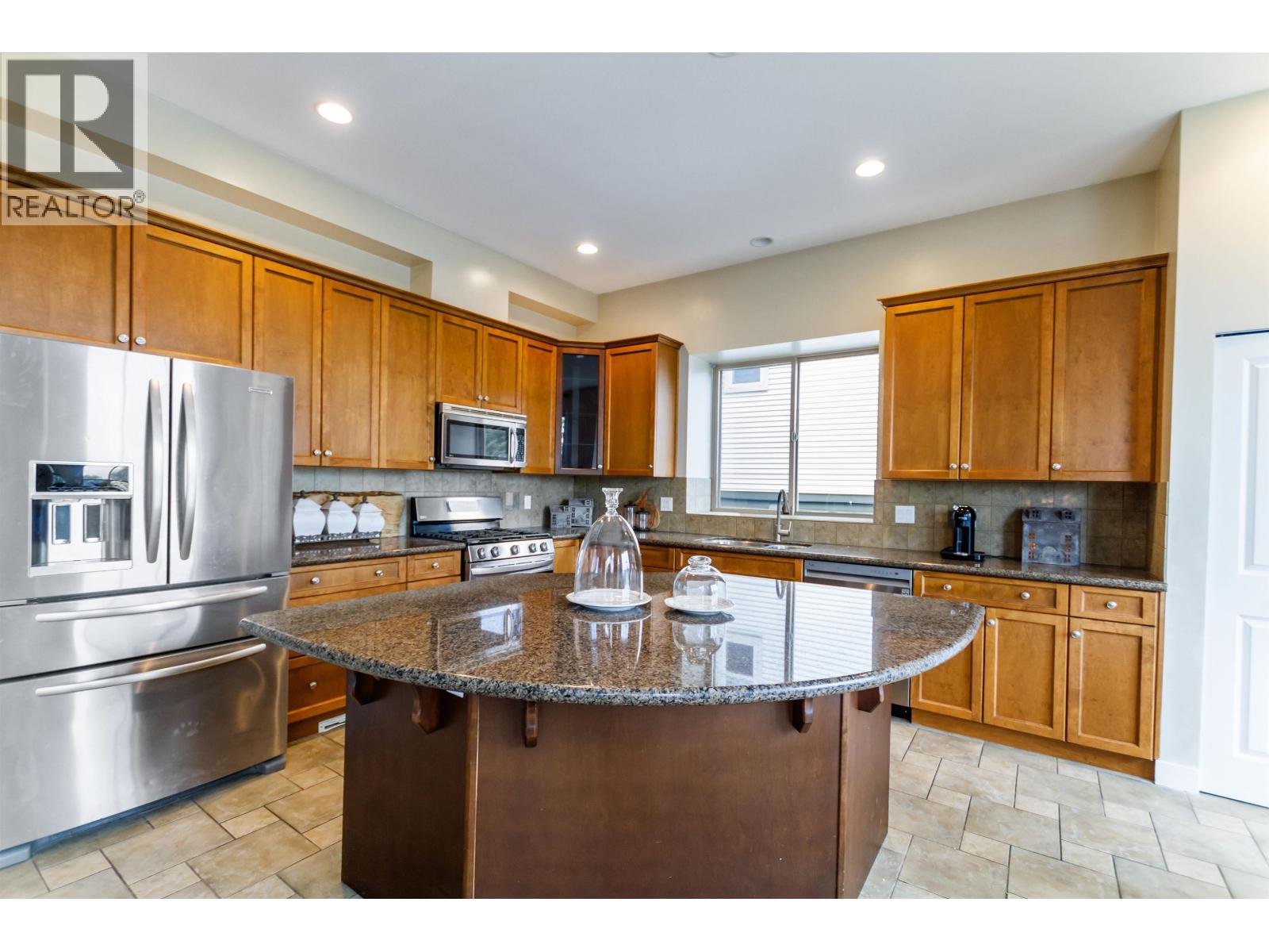 70 Fernway Drive, Port Moody, British Columbia  V3H 5K5 - Photo 9 - R3050265