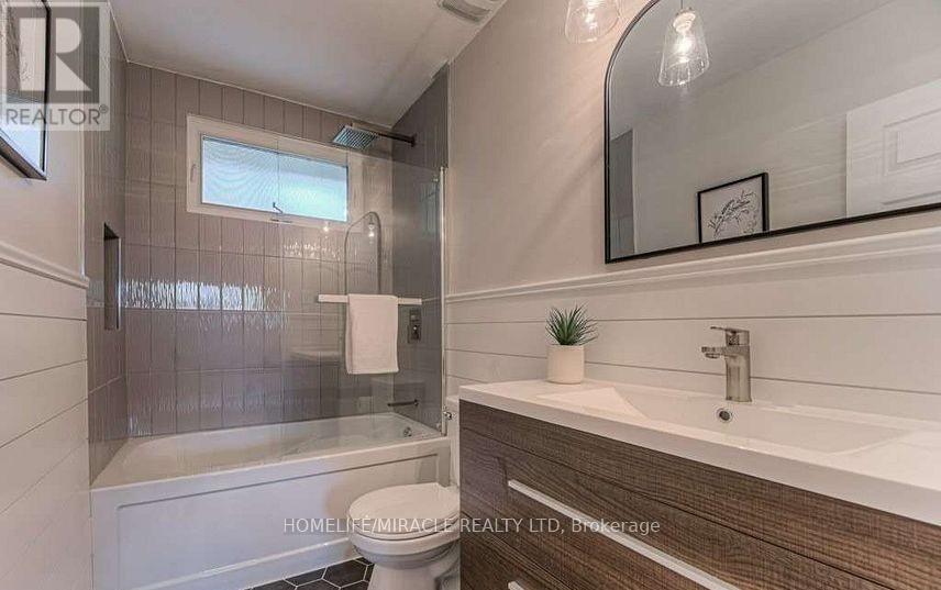 56 Cloverdale Crescent, Kitchener, Ontario  N2M 4X2 - Photo 11 - X12527076