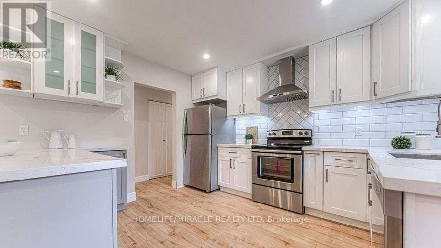 56 Cloverdale Crescent, Kitchener, Ontario  N2M 4X2 - Photo 5 - X12527076