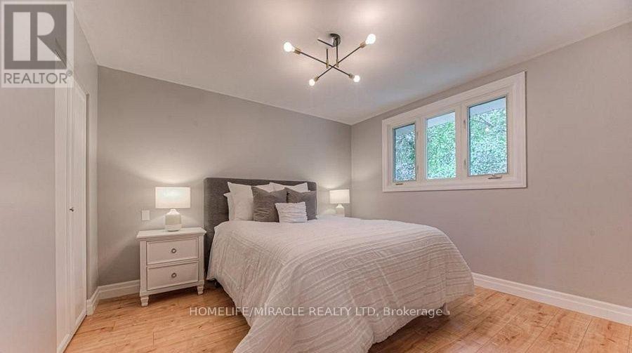 56 Cloverdale Crescent, Kitchener, Ontario  N2M 4X2 - Photo 8 - X12527076