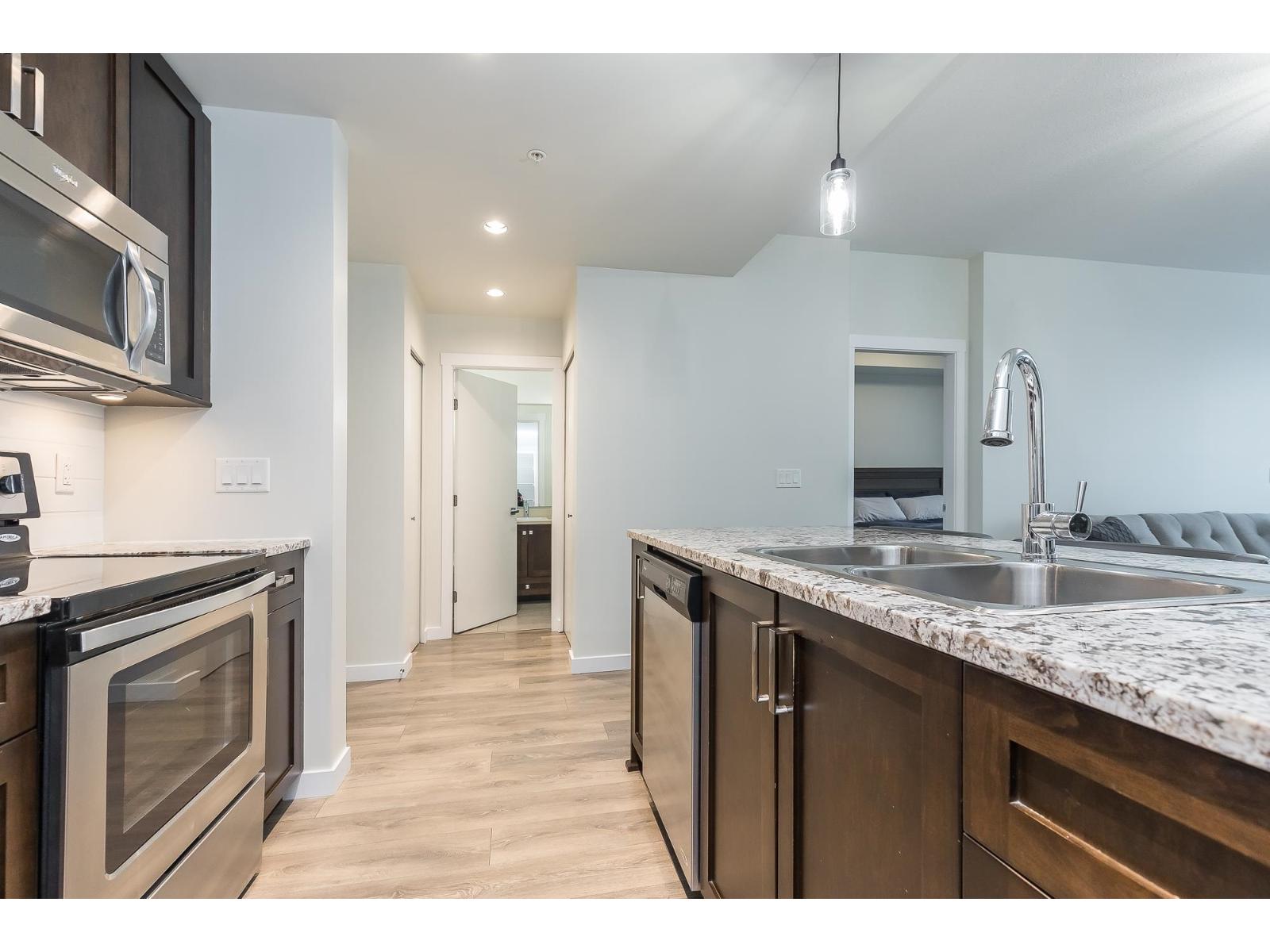 305 2242 Whatcom Road, Abbotsford, British Columbia  V3G 0G3 - Photo 10 - R2976333