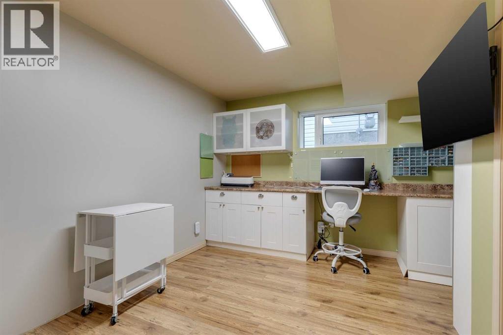 244 Tuscany Ridge View Nw, Calgary, Alberta  T3L 2J7 - Photo 33 - A2267211