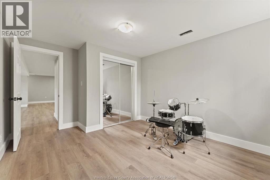 405 Jewel Street, Lasalle, Ontario  N9J 3X4 - Photo 26 - 25028379