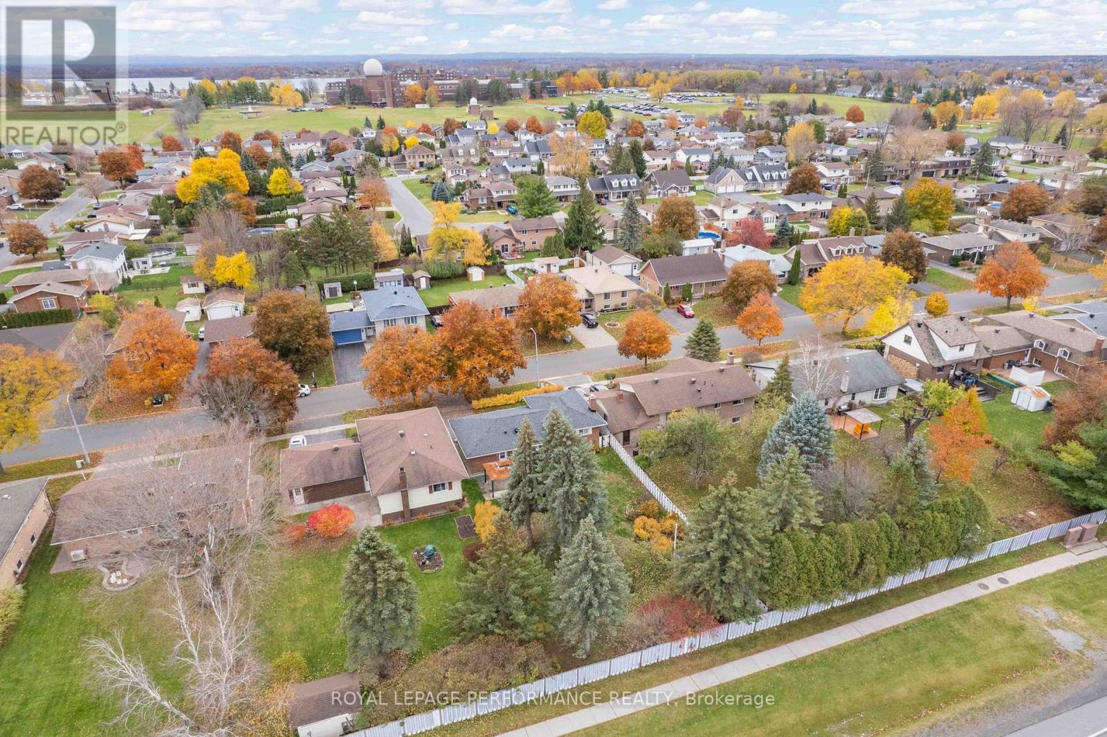 1953 Concorde Avenue, Cornwall, Ontario  K6H 6M3 - Photo 38 - X12527112