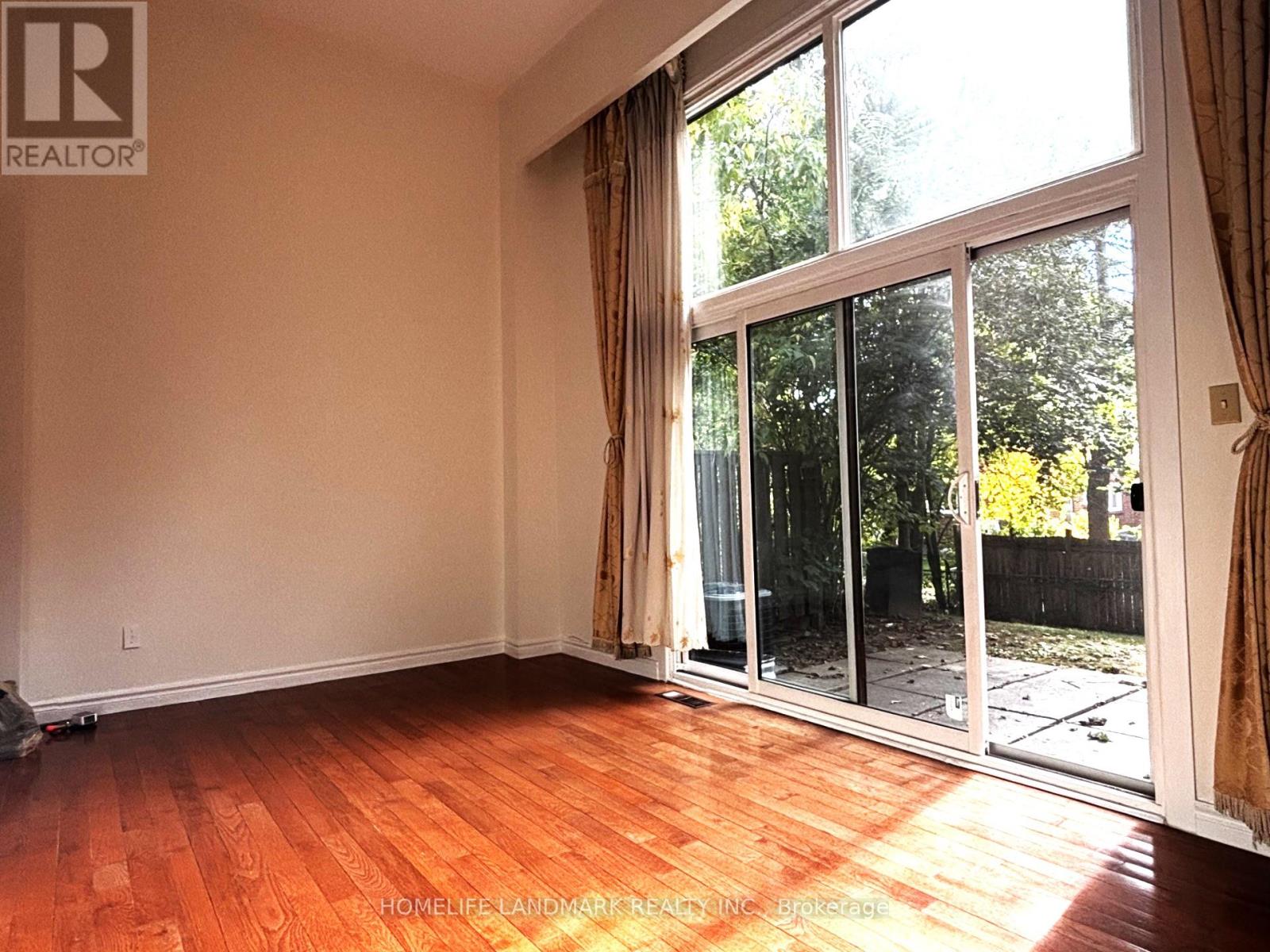 254 Sprucewood Court, Toronto, Ontario  M1W 1P9 - Photo 2 - E12527110