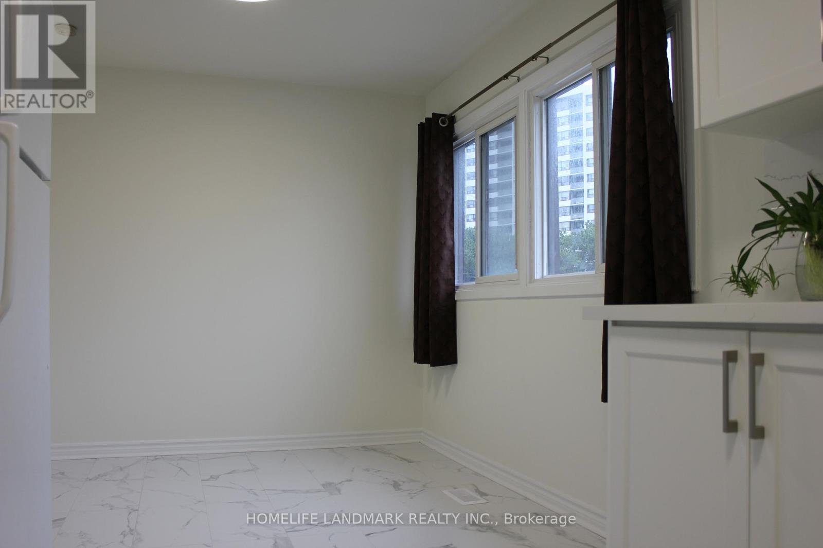 254 Sprucewood Court, Toronto, Ontario  M1W 1P9 - Photo 5 - E12527110