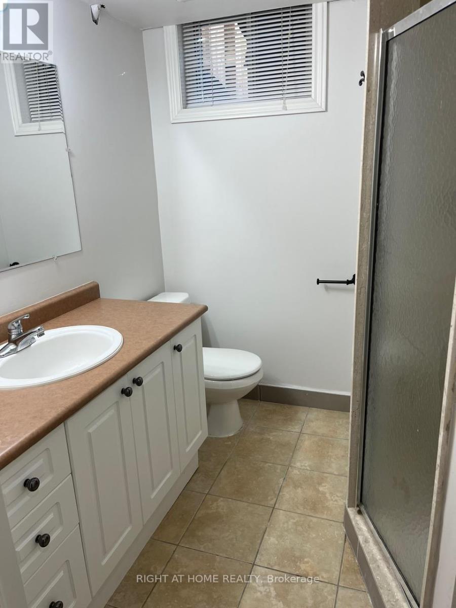 19 Budea. Lower Unit Crescent, Toronto, Ontario  M1R 4V1 - Photo 3 - E12526898