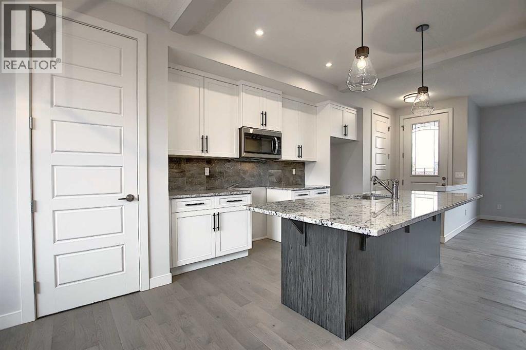 418 River Avenue, Cochrane, Alberta  T4C 3B8 - Photo 4 - A2254906