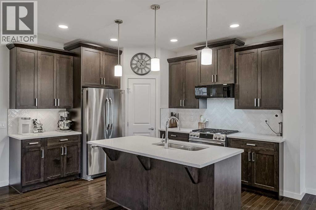 41 Walgrove Green Se, Calgary, Alberta  T2X 2H8 - Photo 2 - A2268578