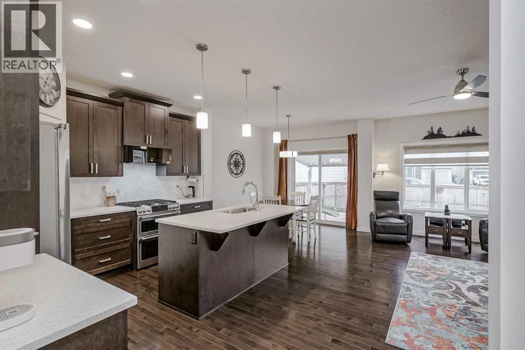 41 Walgrove Green Se, Calgary, Alberta  T2X 2H8 - Photo 4 - A2268578