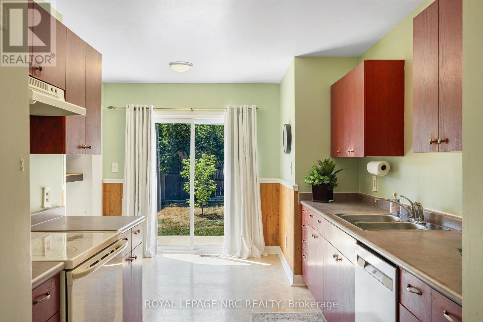 15 Michigan Street, Welland, Ontario  L3B 3A6 - Photo 11 - X12345685