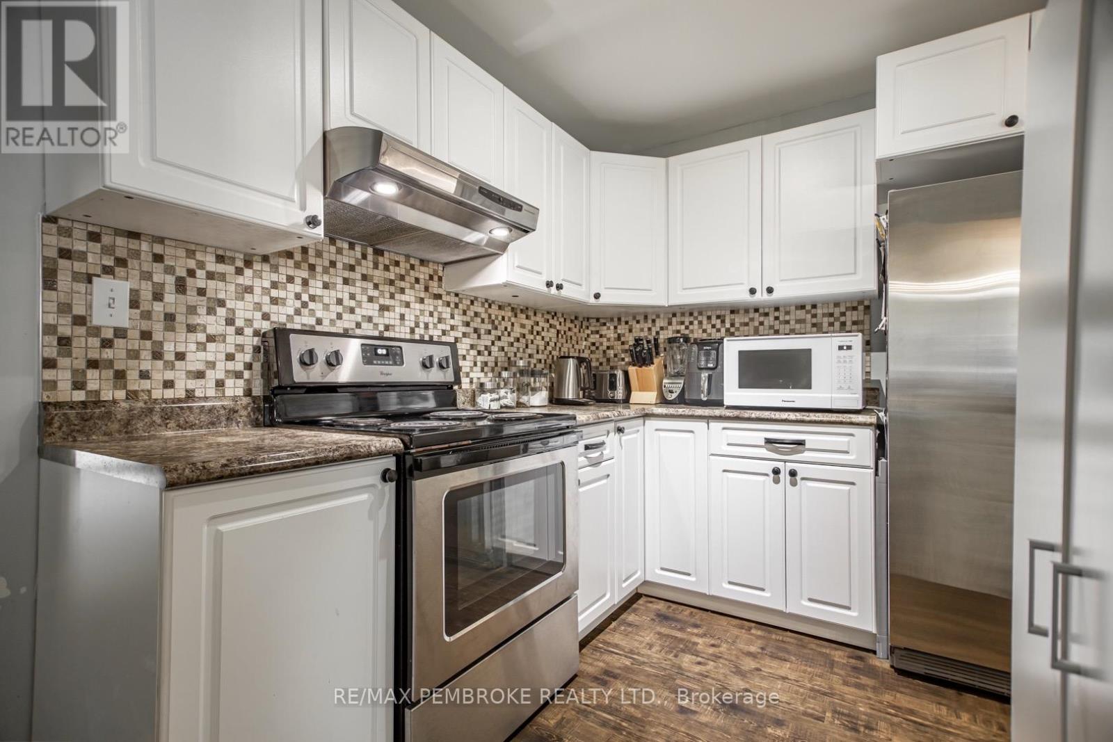 363 Julien Street, Pembroke, Ontario  K8A 3P8 - Photo 11 - X12527128