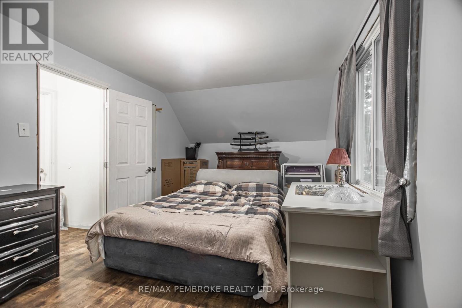 363 Julien Street, Pembroke, Ontario  K8A 3P8 - Photo 17 - X12527128