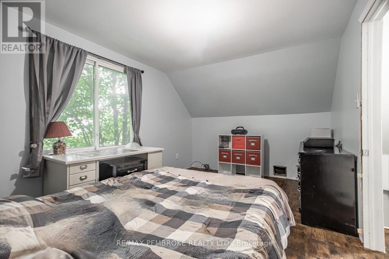 363 Julien Street, Pembroke, Ontario  K8A 3P8 - Photo 18 - X12527128