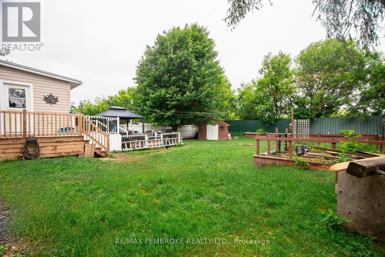 363 Julien Street, Pembroke, Ontario  K8A 3P8 - Photo 25 - X12527128