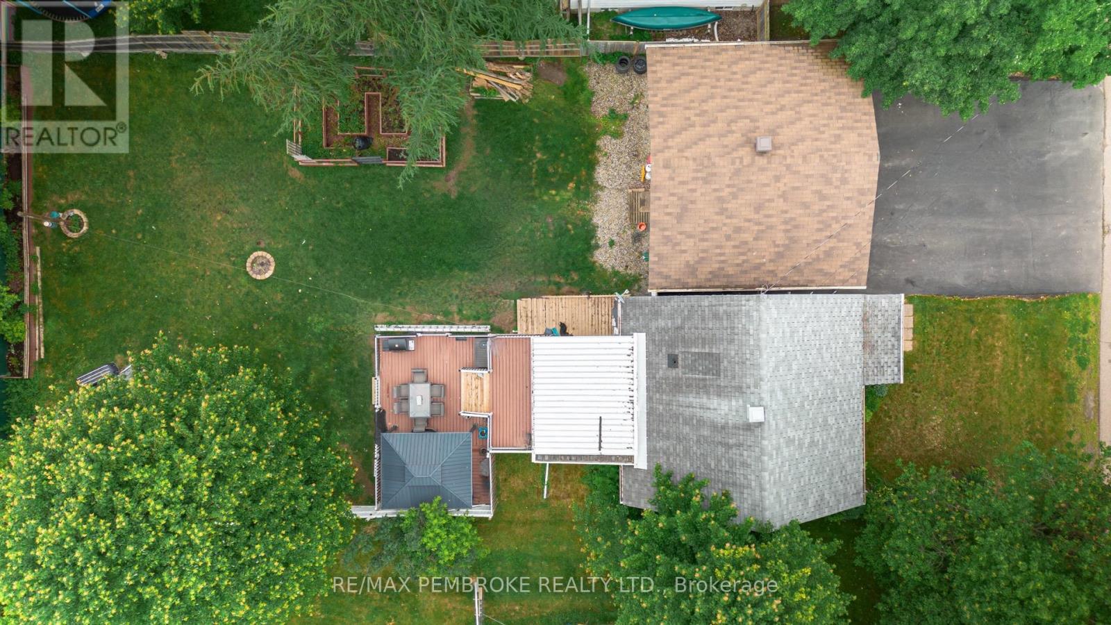 363 Julien Street, Pembroke, Ontario  K8A 3P8 - Photo 5 - X12527128