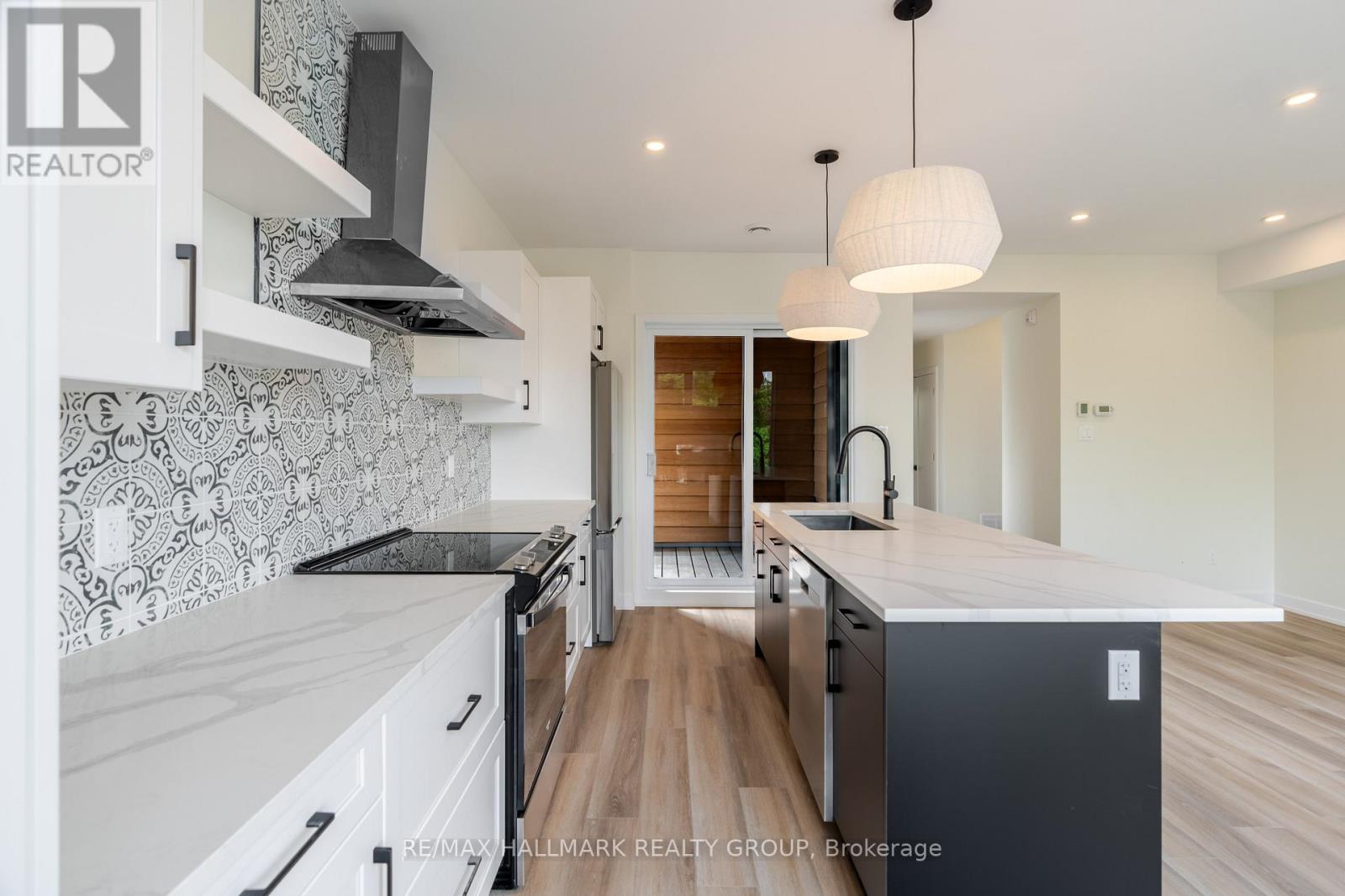 4 - 22 Sims Avenue, Ottawa, Ontario  K1Y 3K1 - Photo 14 - X12527130