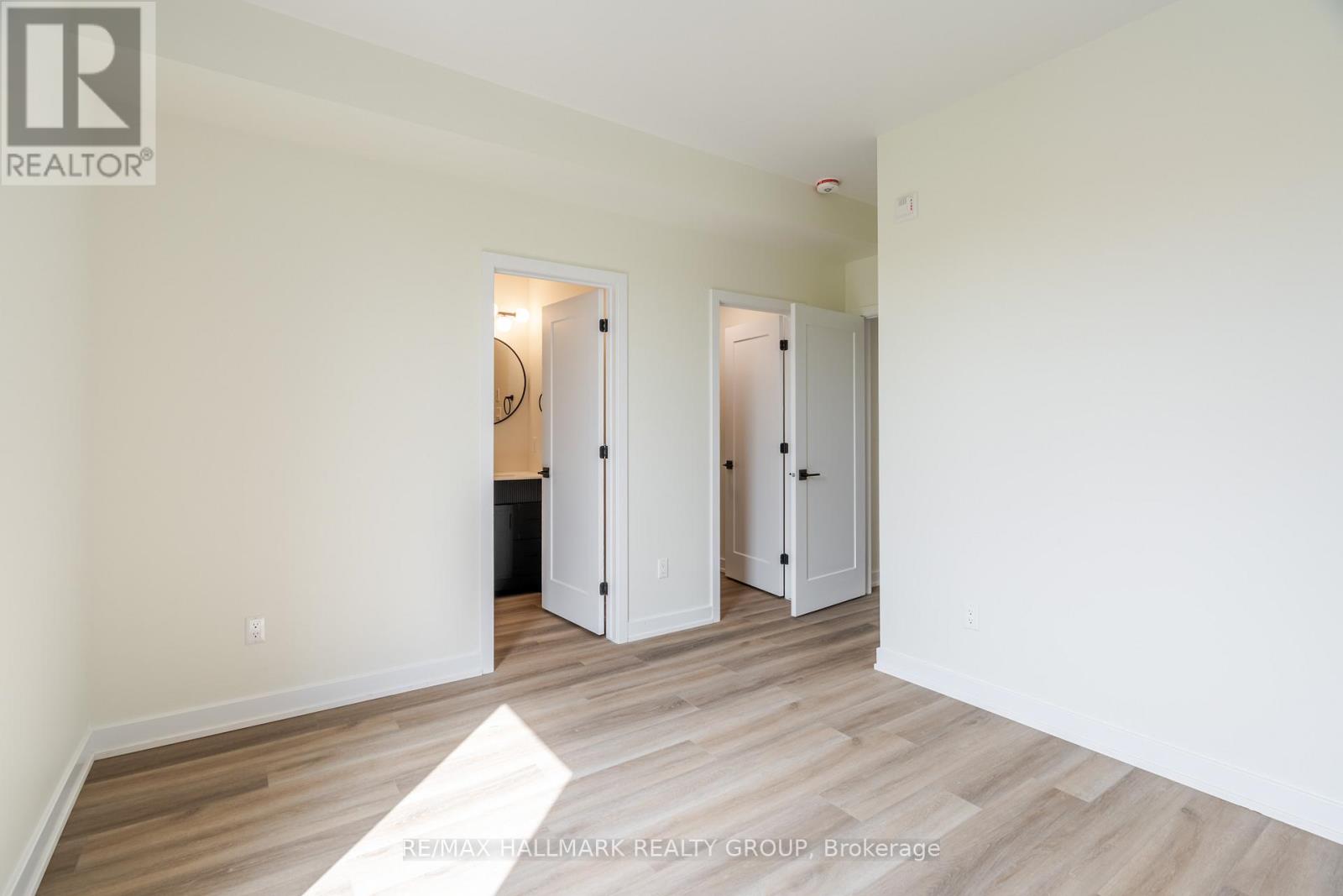 4 - 22 Sims Avenue, Ottawa, Ontario  K1Y 3K1 - Photo 28 - X12527130