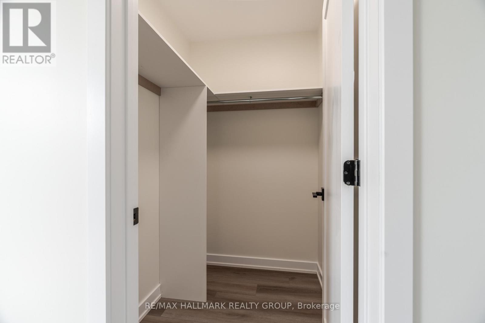 4 - 22 Sims Avenue, Ottawa, Ontario  K1Y 3K1 - Photo 32 - X12527130