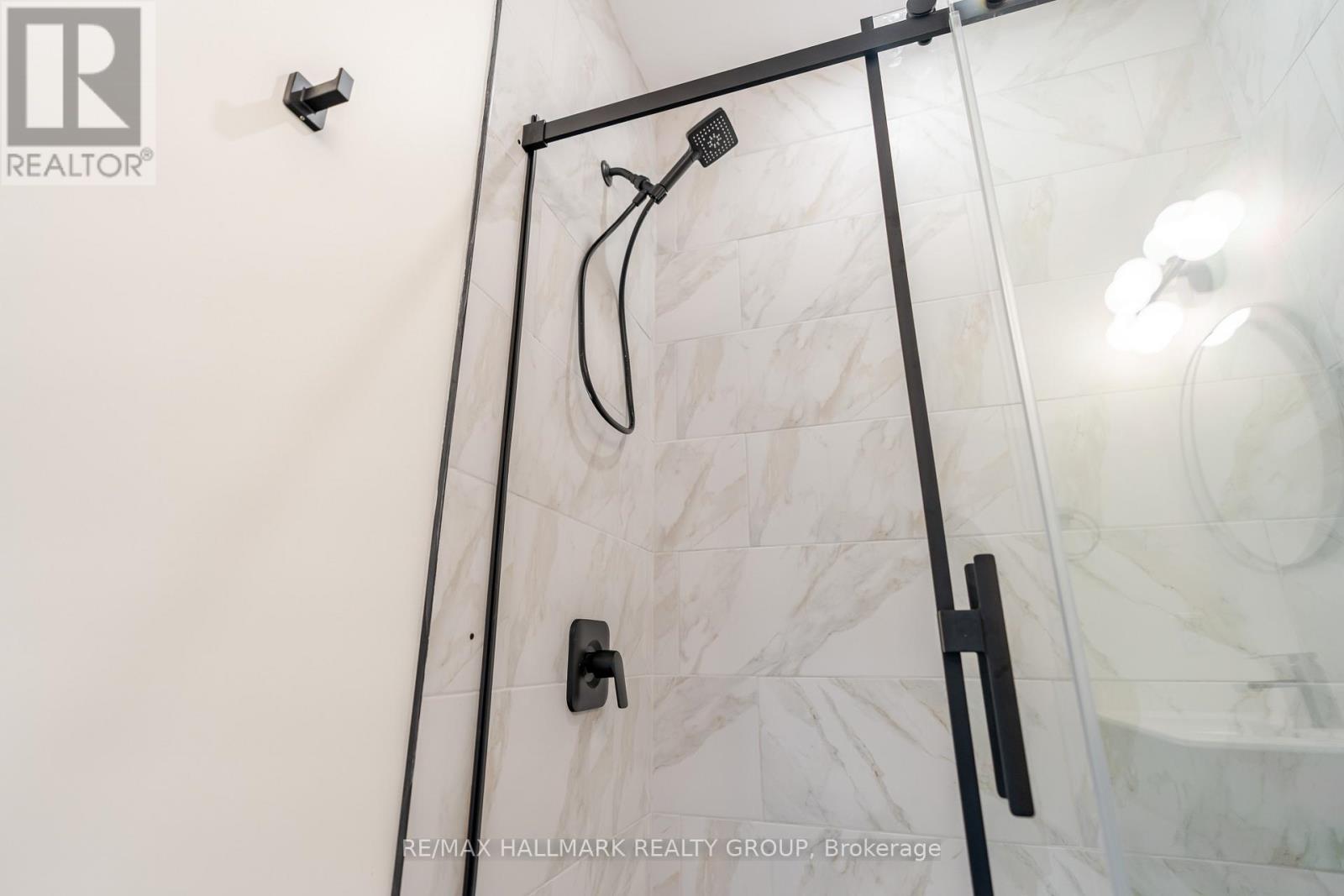 4 - 22 Sims Avenue, Ottawa, Ontario  K1Y 3K1 - Photo 33 - X12527130