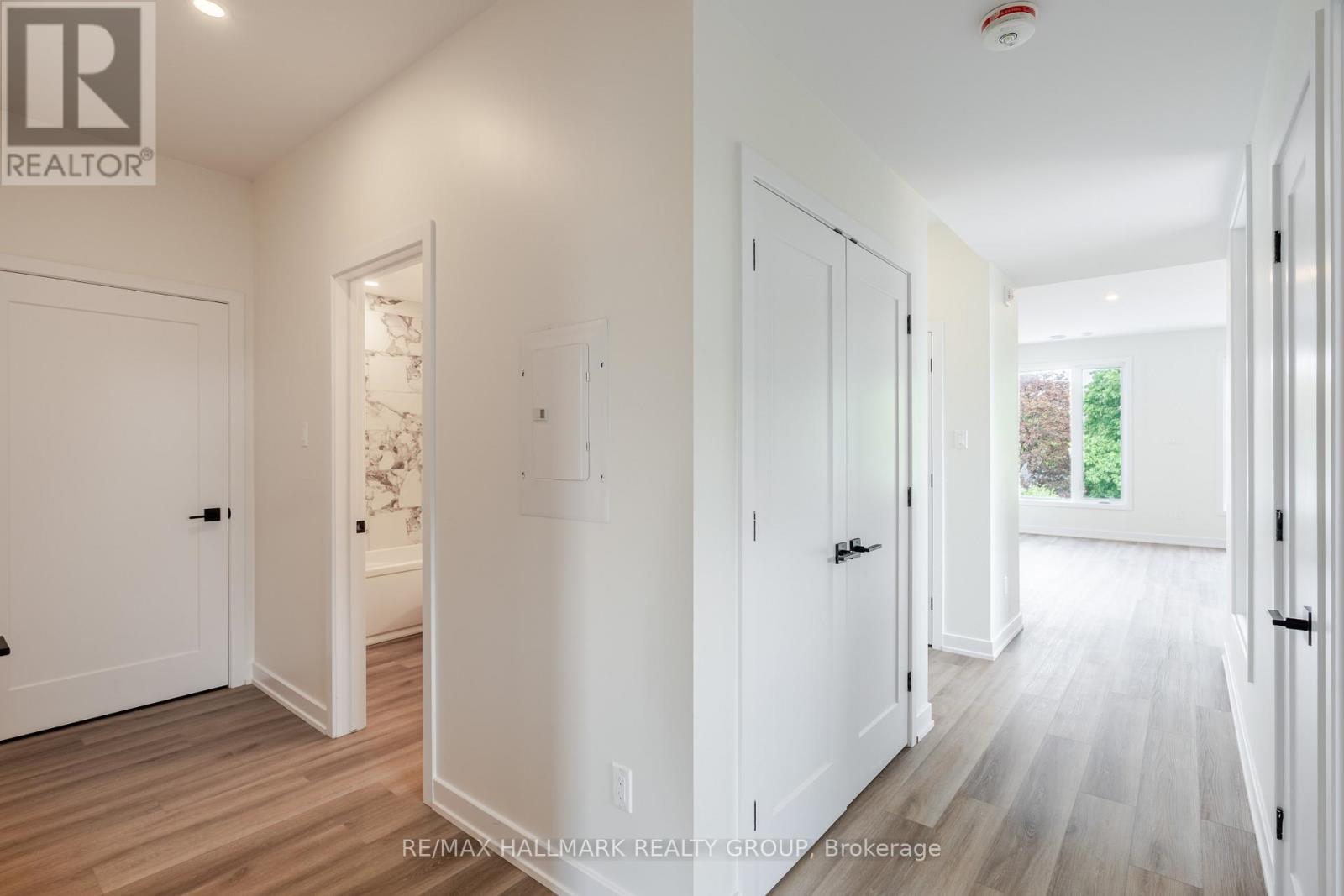 4 - 22 Sims Avenue, Ottawa, Ontario  K1Y 3K1 - Photo 34 - X12527130