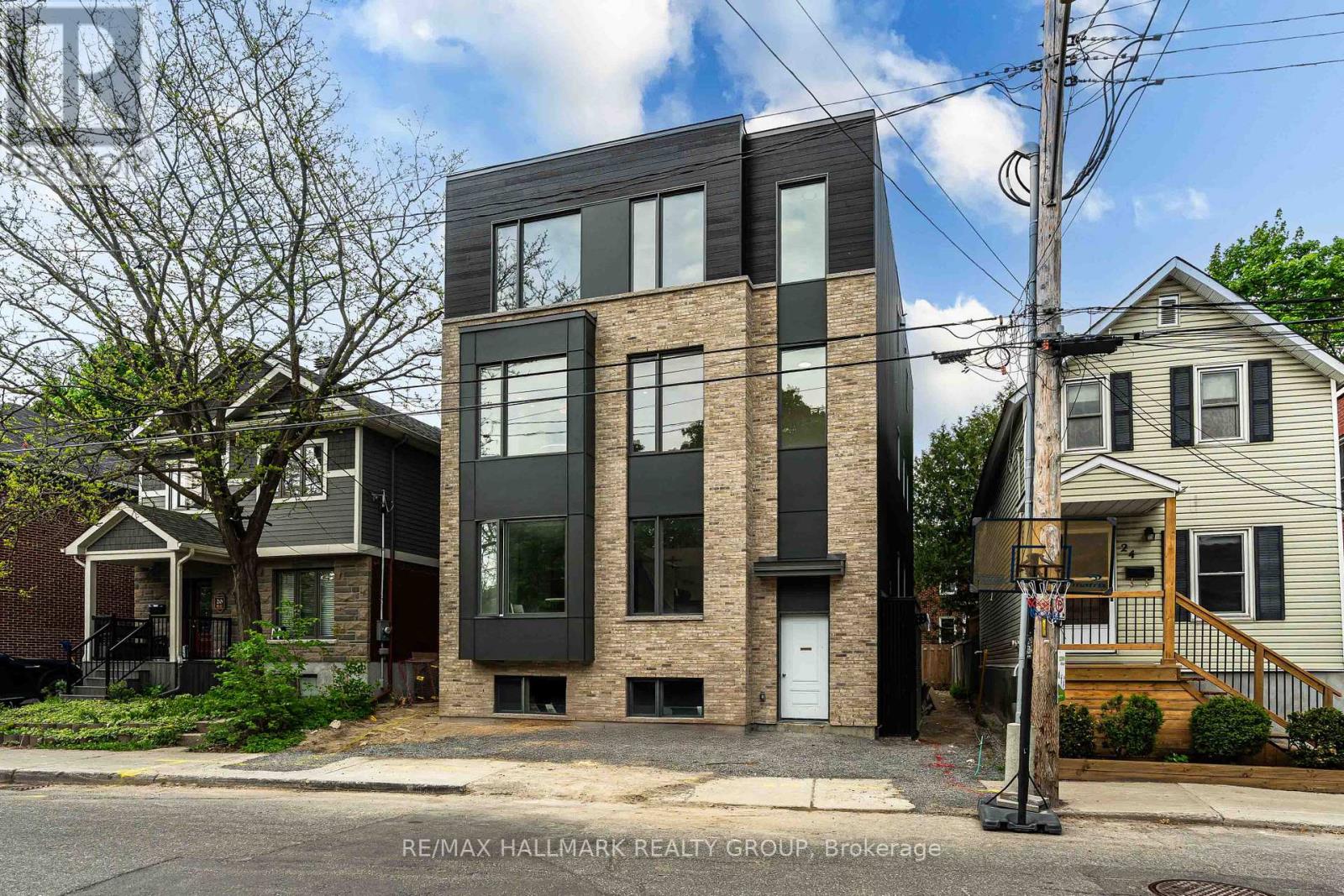 3a - 22 Sims Avenue, Ottawa, Ontario  K1Y 3K1 - Photo 3 - X12527134