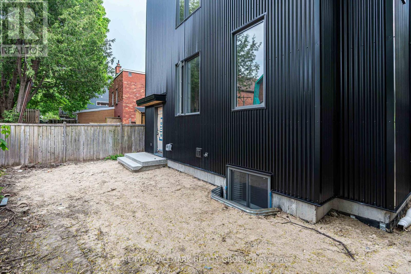 2a - 22 Sims Avenue, Ottawa, Ontario  K1Y 3K1 - Photo 27 - X12527138