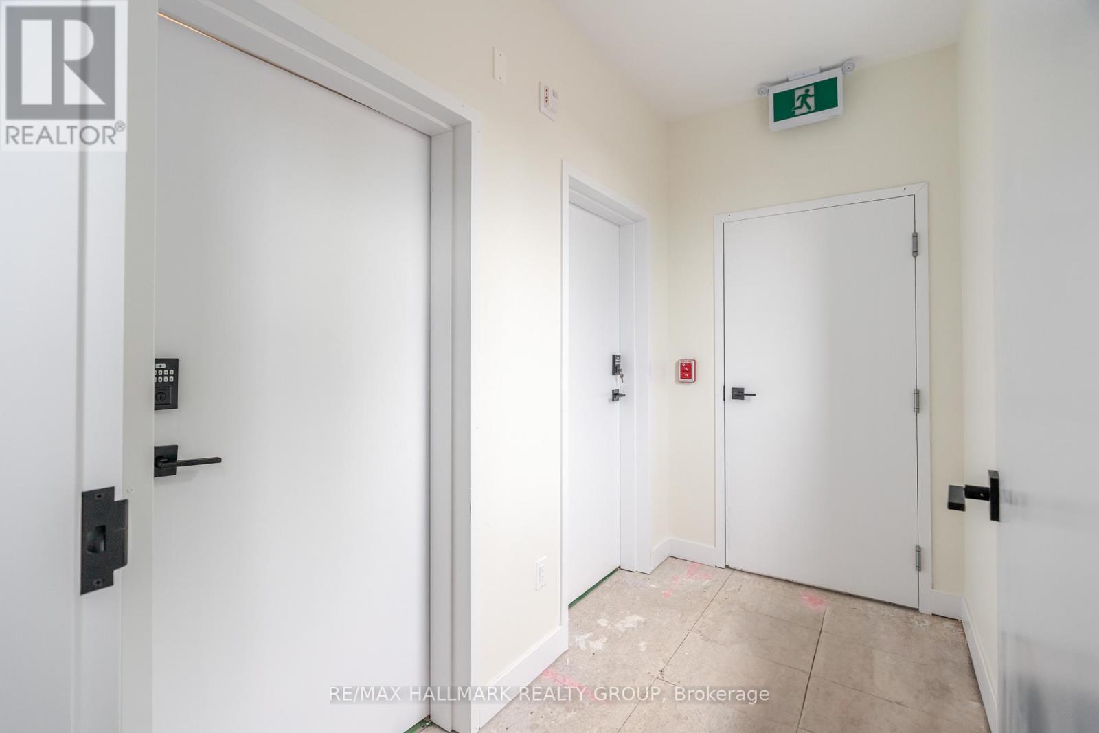 2a - 22 Sims Avenue, Ottawa, Ontario  K1Y 3K1 - Photo 4 - X12527138