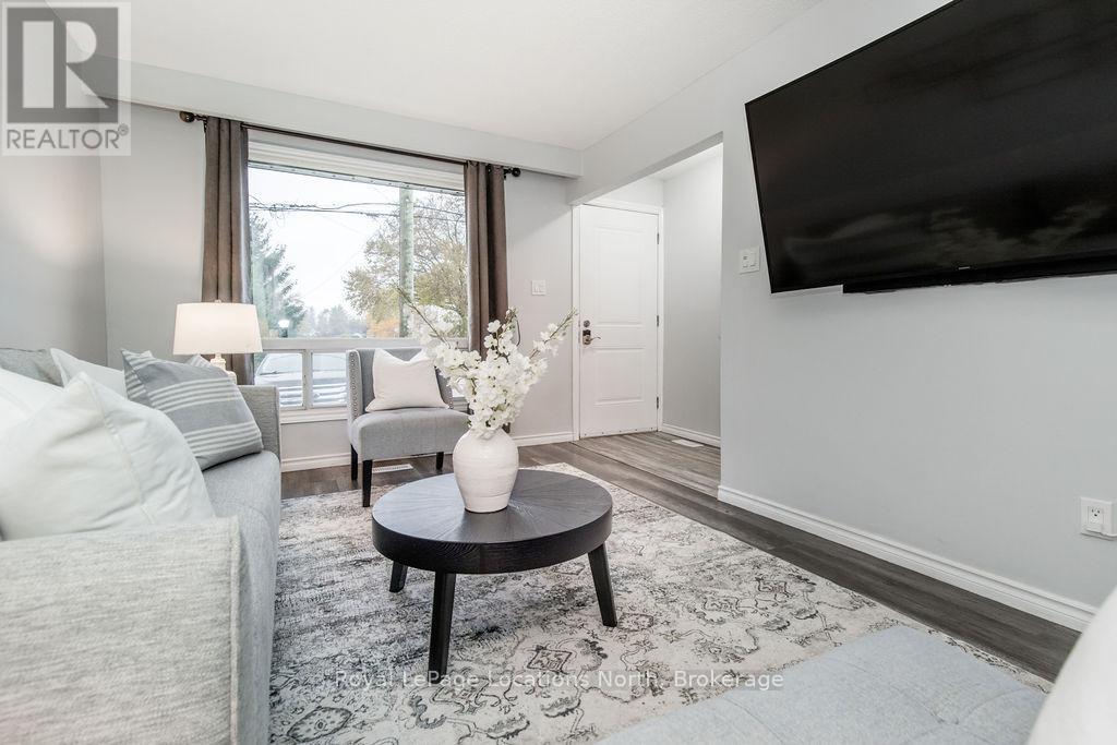 83 Katherine Street, Collingwood, Ontario  L9Y 3R3 - Photo 4 - S12527126