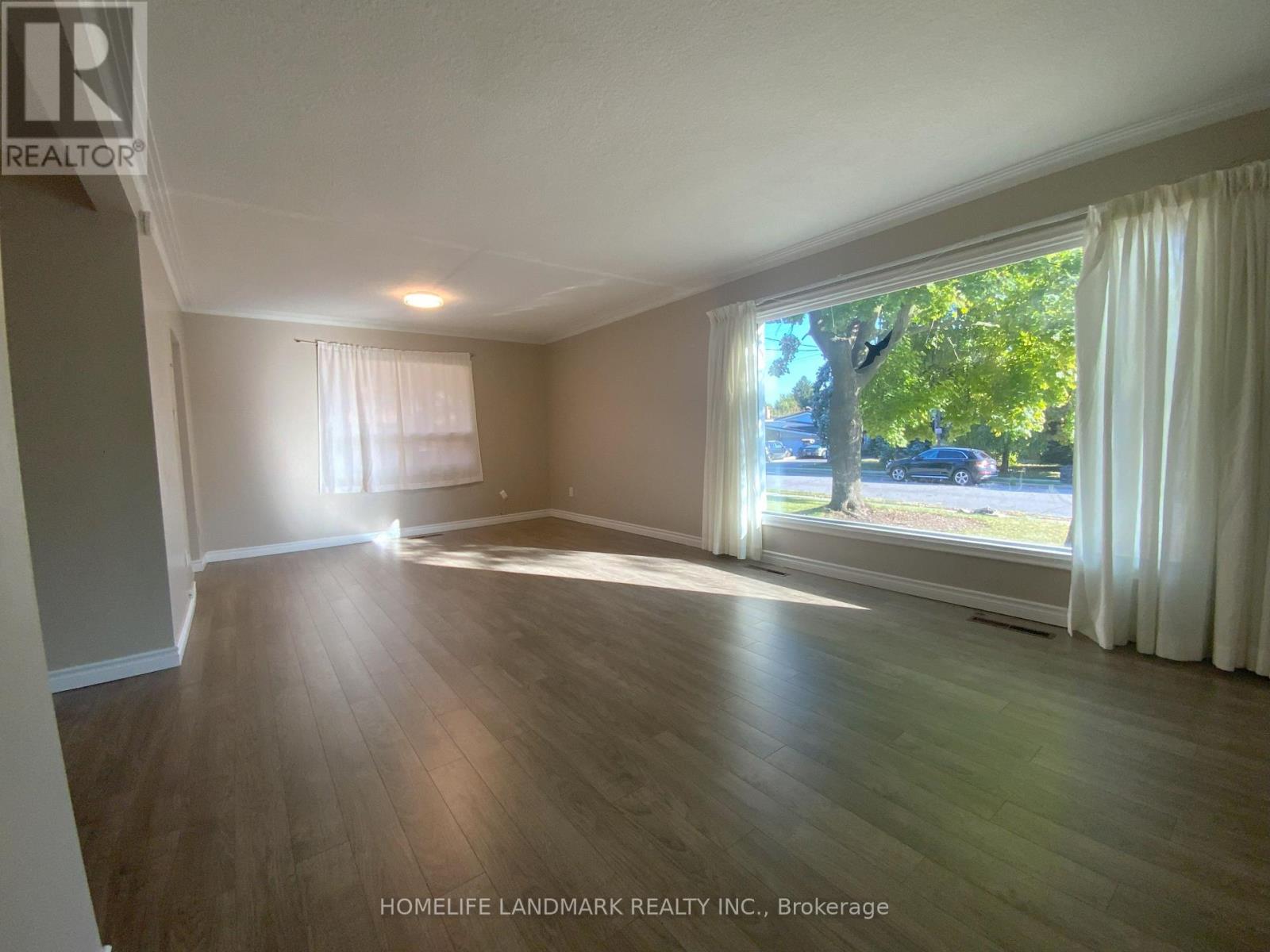 70 HOLFORD CRESCENT, Toronto, Ontario