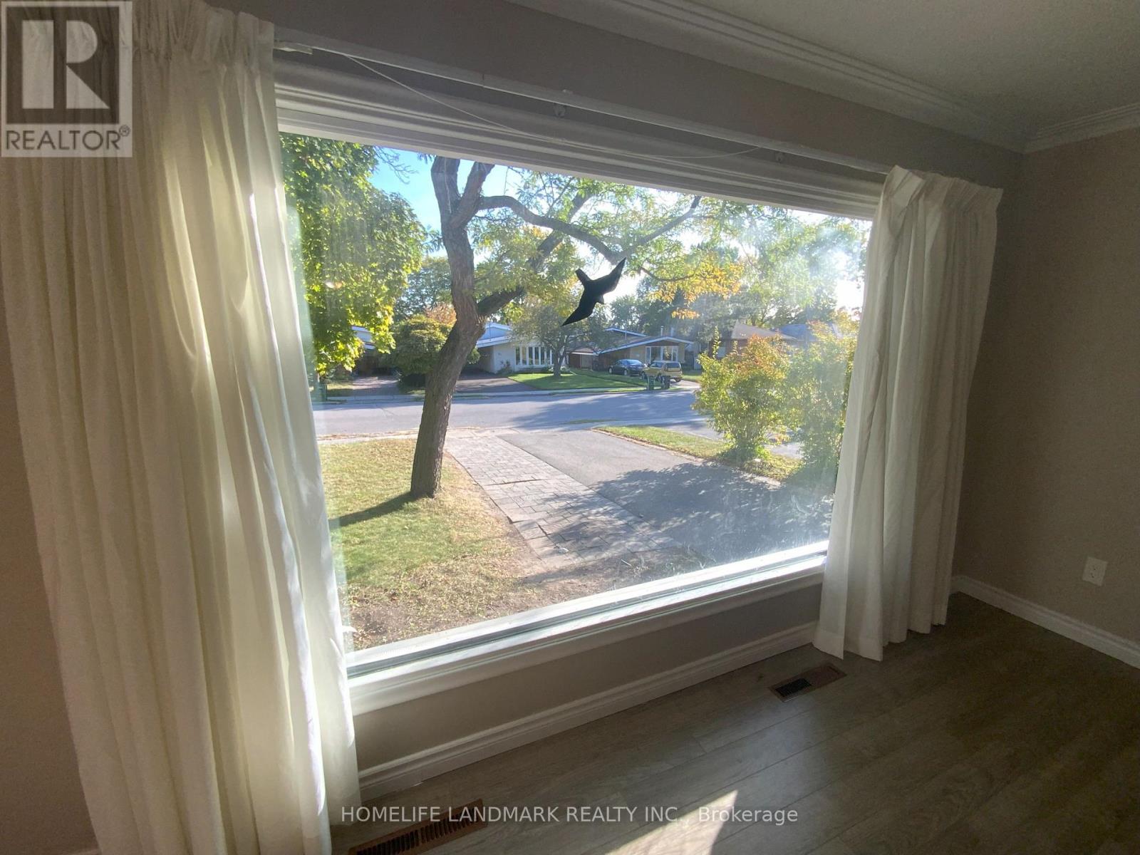 70 Holford Crescent, Toronto, Ontario  M1T 1M2 - Photo 6 - E12527136