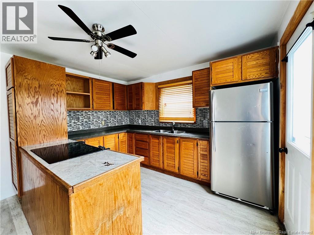 246 Dumaresq, Bathurst, New Brunswick  E2A 1H8 - Photo 13 - NB122408