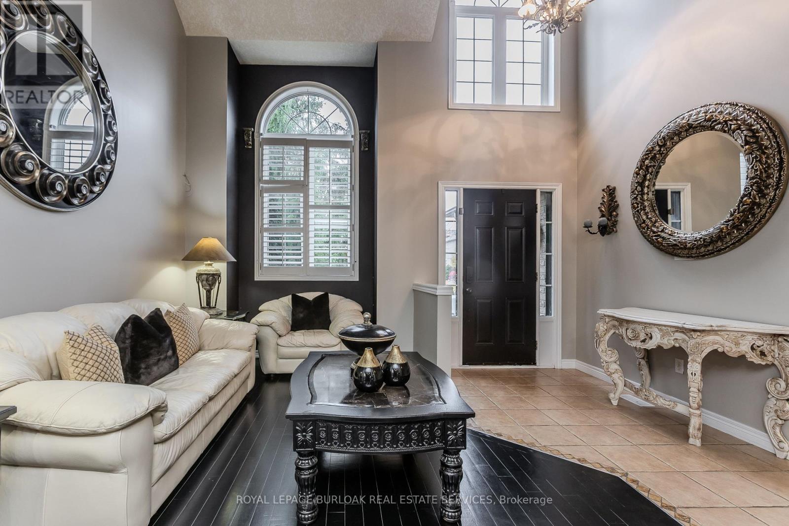 26 Grassyplain Drive, Hamilton, Ontario  L0R 1W0 - Photo 4 - X12467940