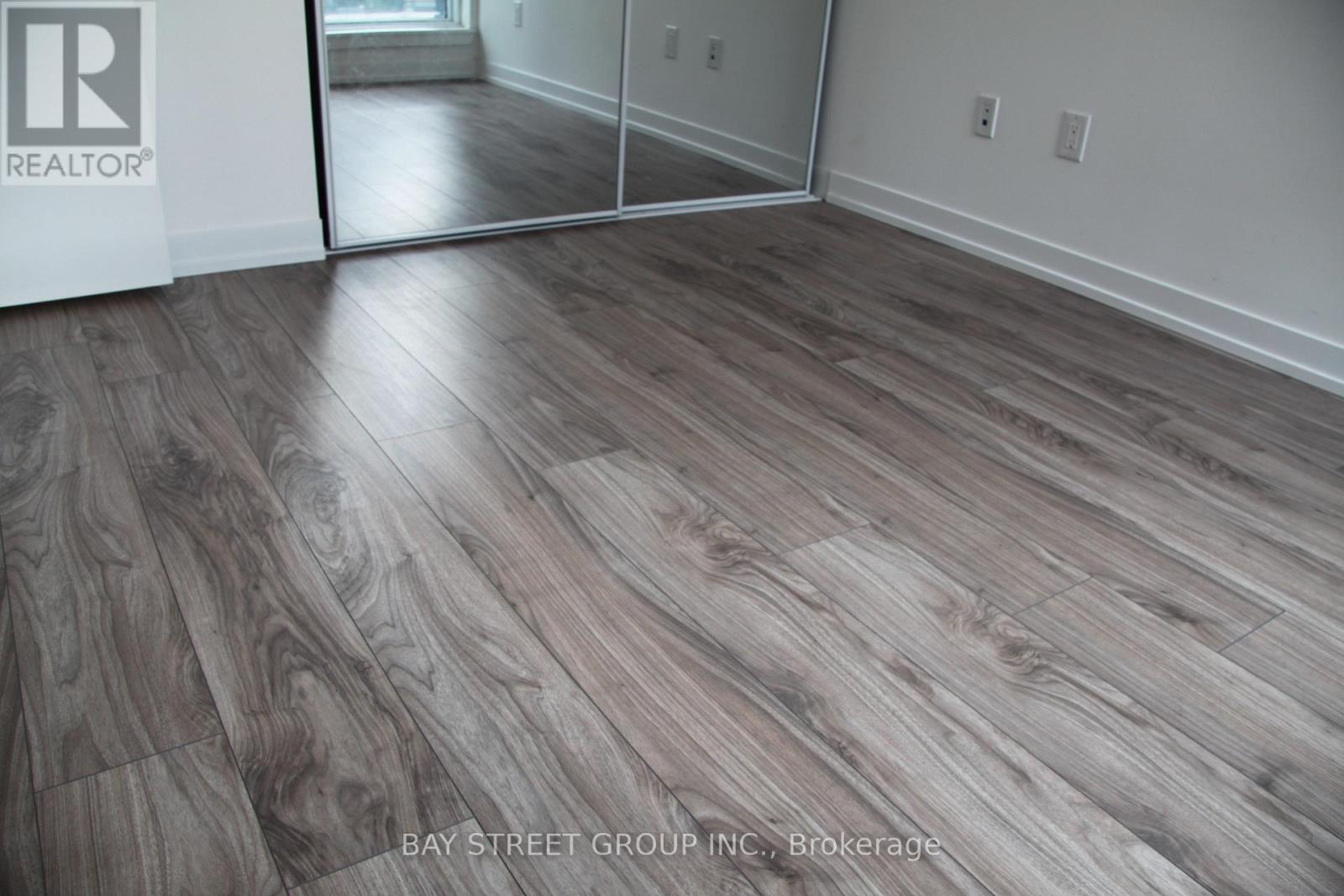 517 - 4065 Confederation Parkway, Mississauga, Ontario  L5B 0L4 - Photo 7 - W12527148