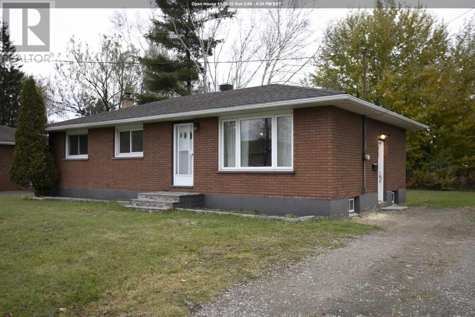 272 Rowell AVE, Sault Ste. Marie, Ontario