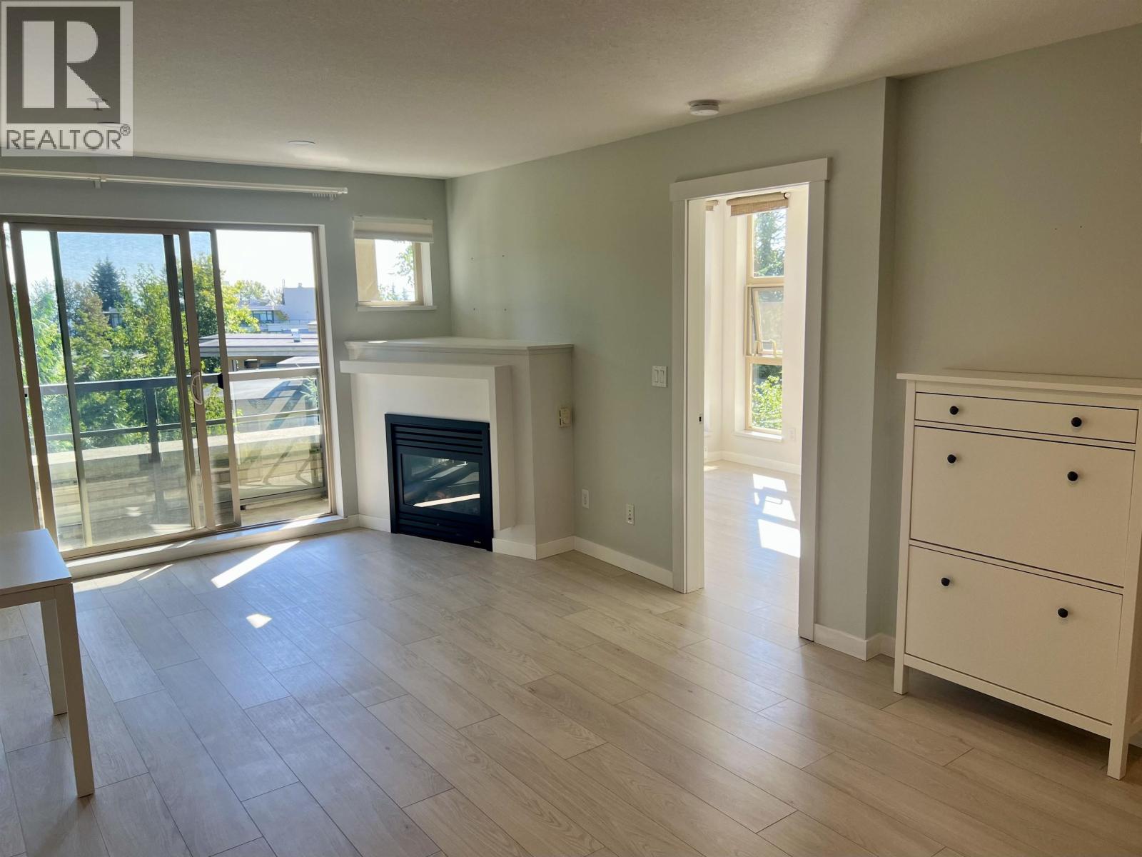 311 9329 University Crescent, Burnaby, British Columbia  V5A 4Y4 - Photo 2 - R3047294