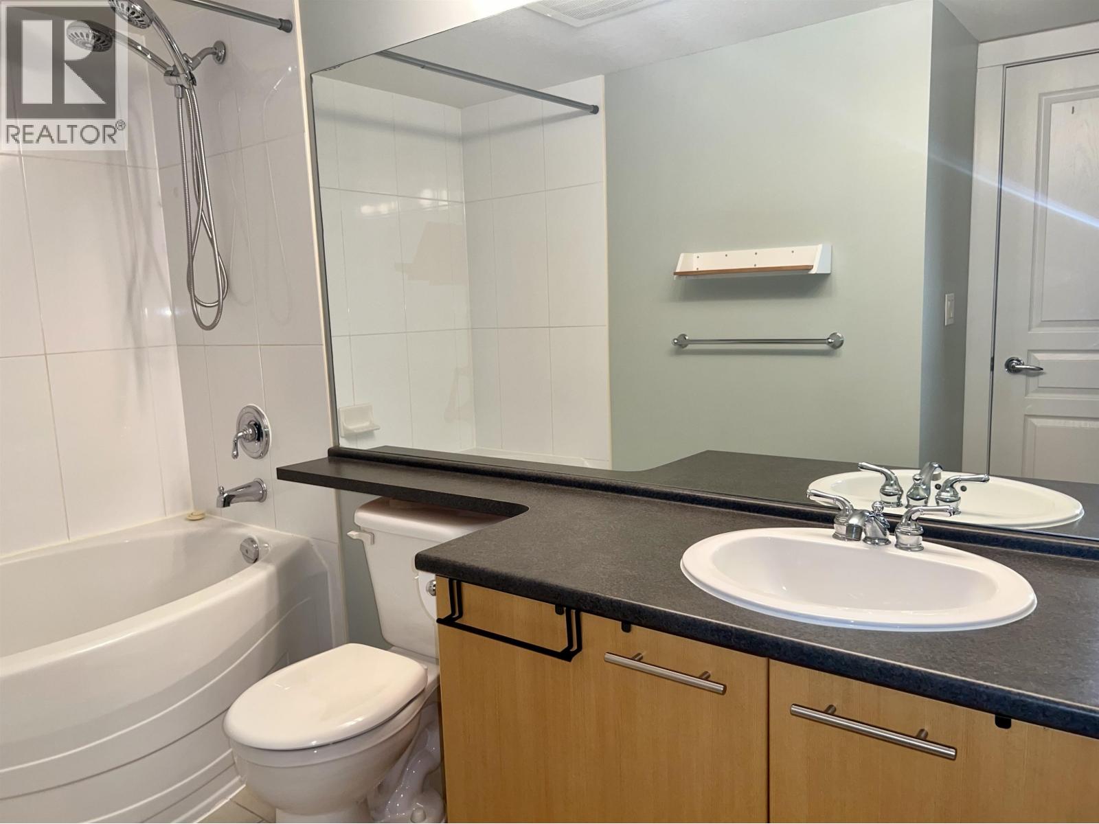 311 9329 University Crescent, Burnaby, British Columbia  V5A 4Y4 - Photo 12 - R3047294