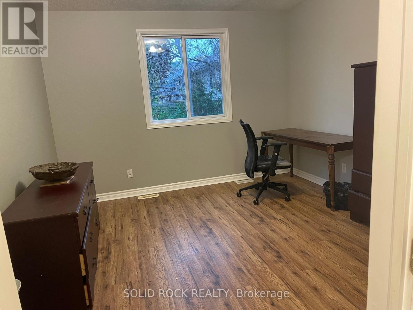 492 Boxwood Street S, Kingston, Ontario K7M 9C4 - Photo 11 - X12527164