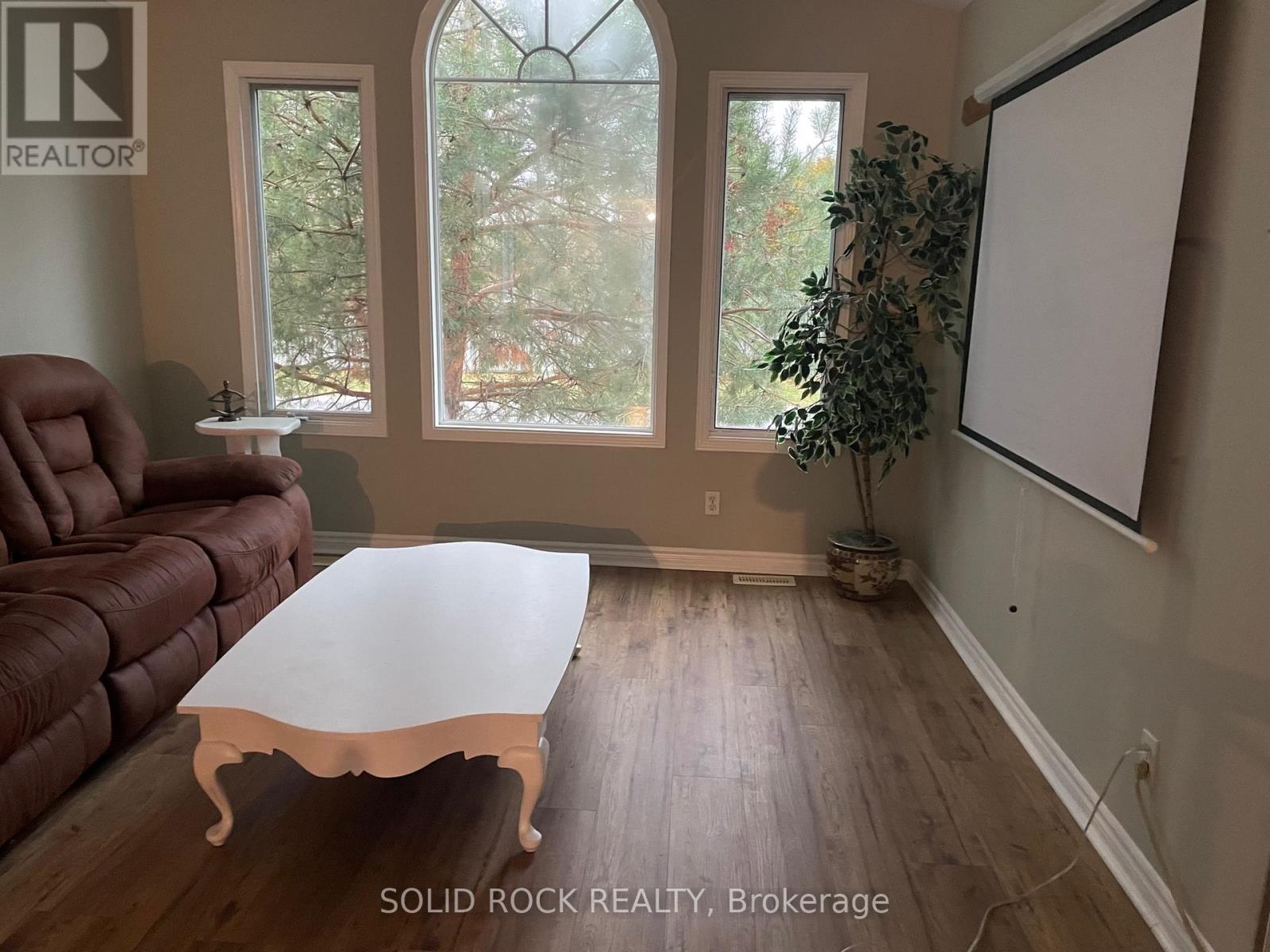 492 Boxwood Street S, Kingston, Ontario K7M 9C4 - Photo 5 - X12527164