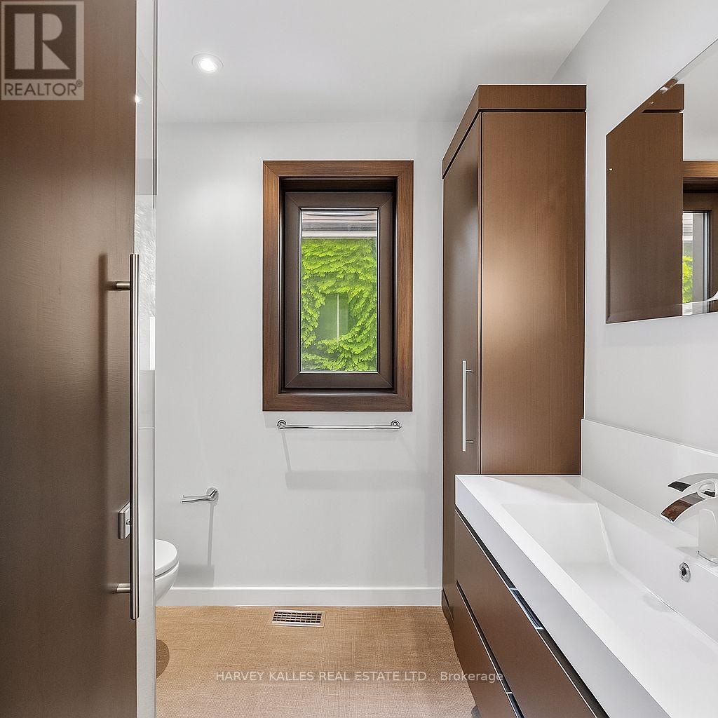 Upper - 466 King Street E, Toronto, Ontario  M5A 1L7 - Photo 7 - C12525384