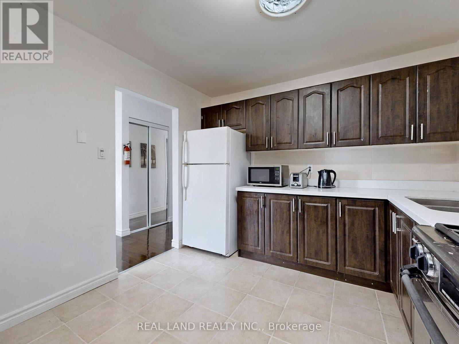 #front Portion - 48 Cherrystone Drive, Toronto, Ontario  M2H 1S1 - Photo 13 - C12527152