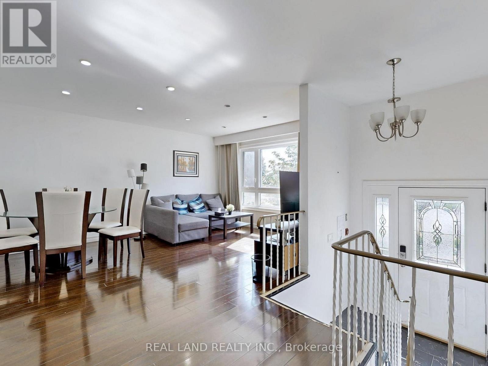 #front Portion - 48 Cherrystone Drive, Toronto, Ontario  M2H 1S1 - Photo 5 - C12527152