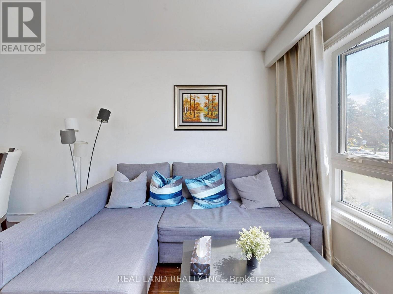 #front Portion - 48 Cherrystone Drive, Toronto, Ontario  M2H 1S1 - Photo 8 - C12527152