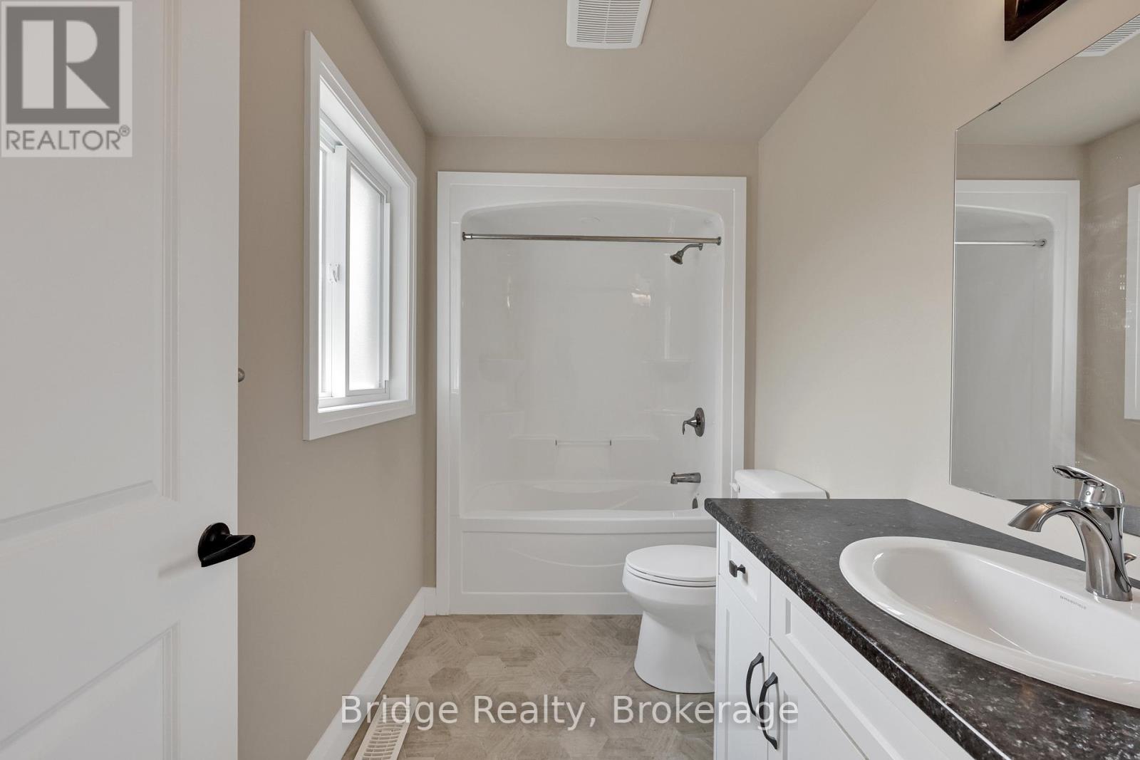 66 Cash Crescent, Ingersoll, Ontario N5C 0E2 - Photo 26 - X12527184