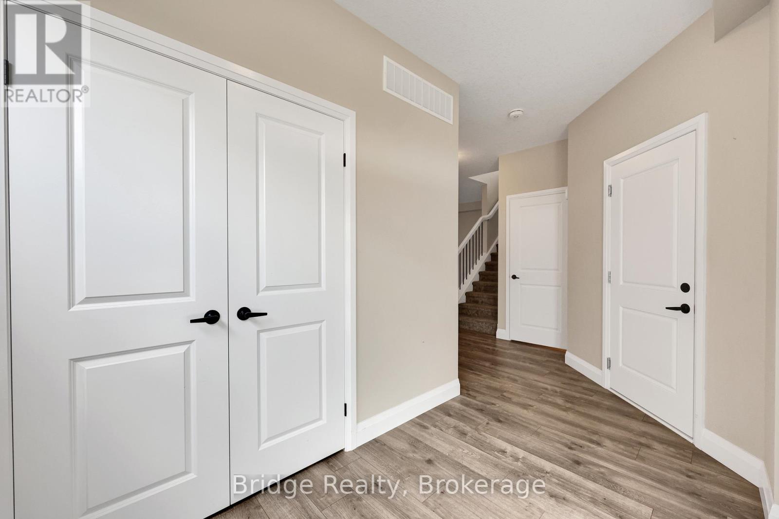 66 Cash Crescent, Ingersoll, Ontario N5C 0E2 - Photo 8 - X12527184