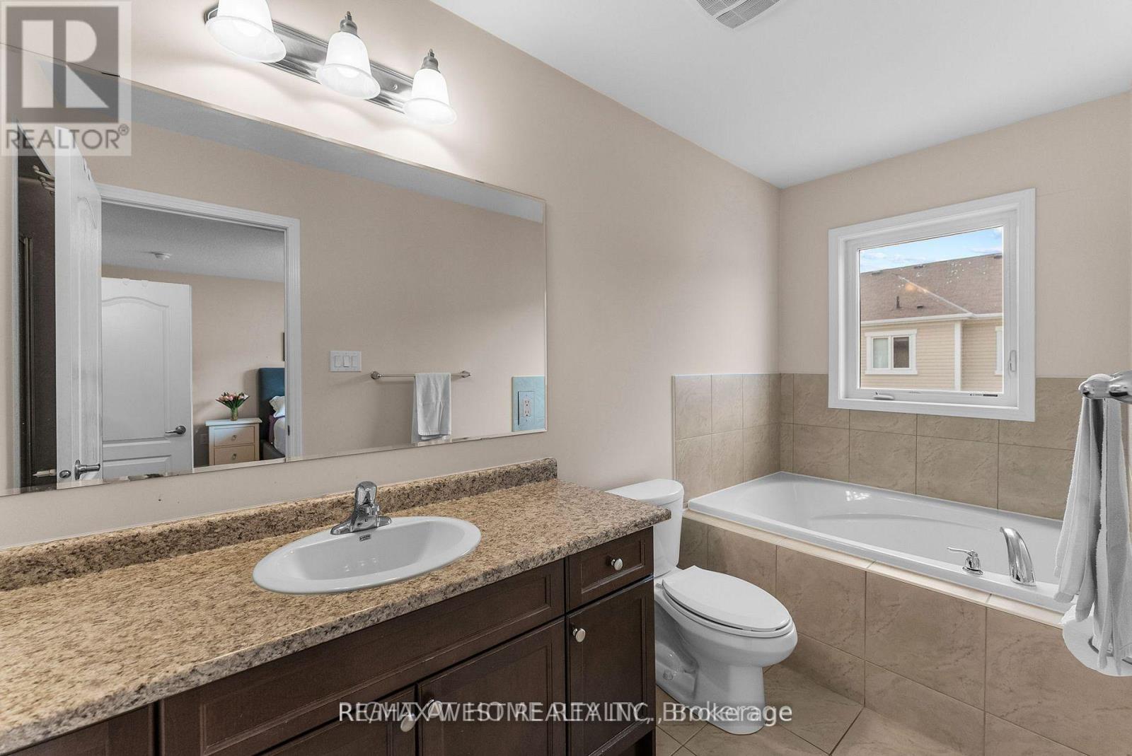 18 Allium Road, Brampton, Ontario  L7A 4H5 - Photo 14 - W12527156