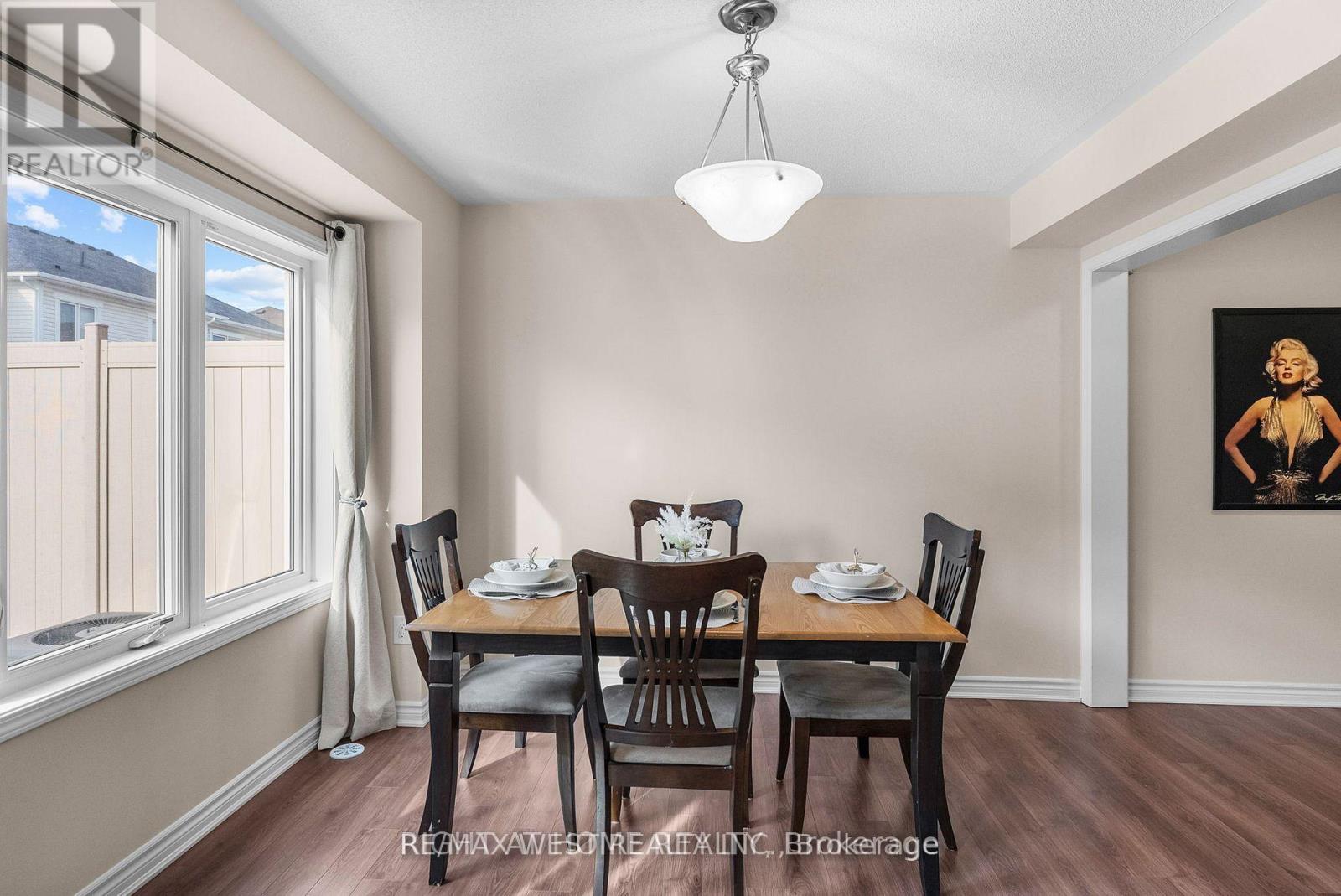 18 Allium Road, Brampton, Ontario  L7A 4H5 - Photo 6 - W12527156