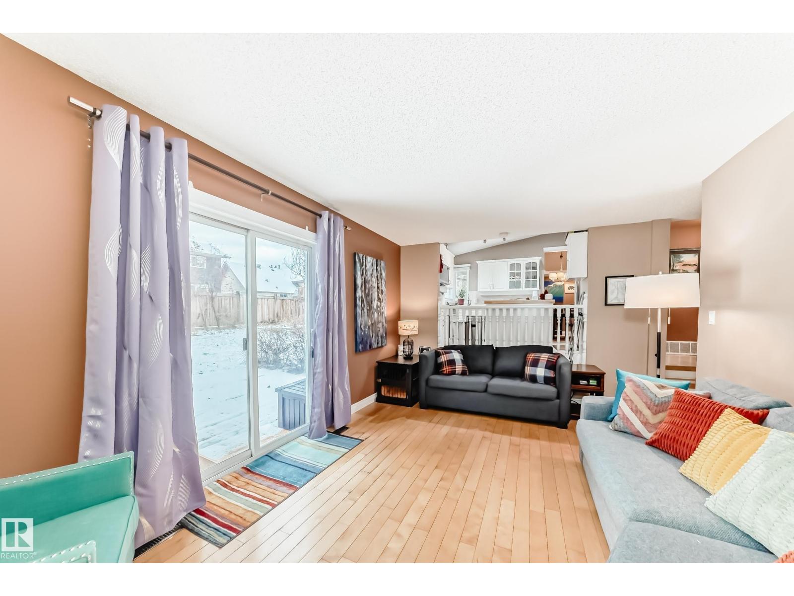 318 Dechene Rd Nw, Edmonton, Alberta  T6M 1W2 - Photo 13 - E4465267