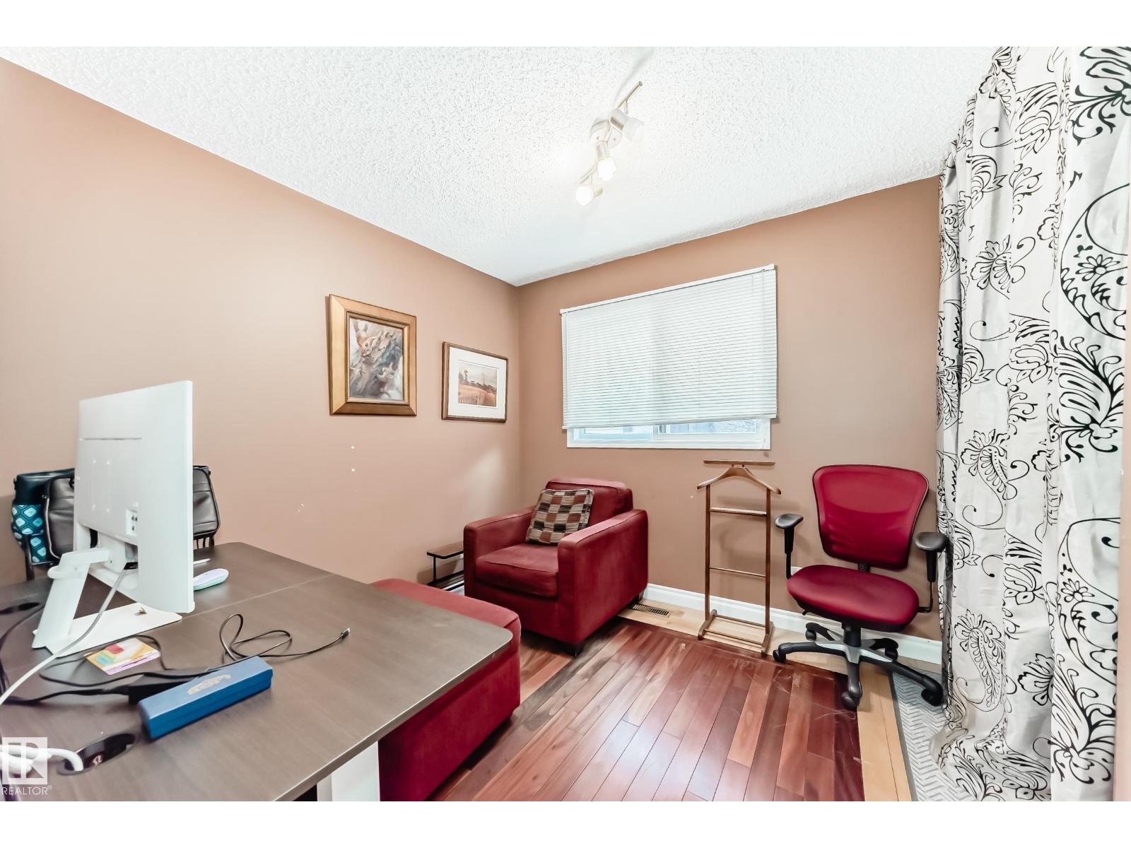 318 Dechene Rd Nw, Edmonton, Alberta  T6M 1W2 - Photo 14 - E4465267