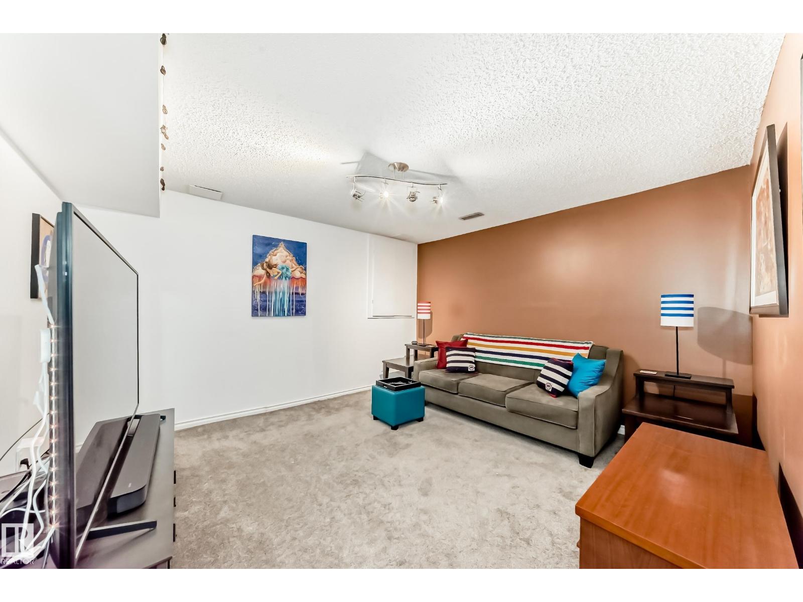 318 Dechene Rd Nw, Edmonton, Alberta  T6M 1W2 - Photo 31 - E4465267